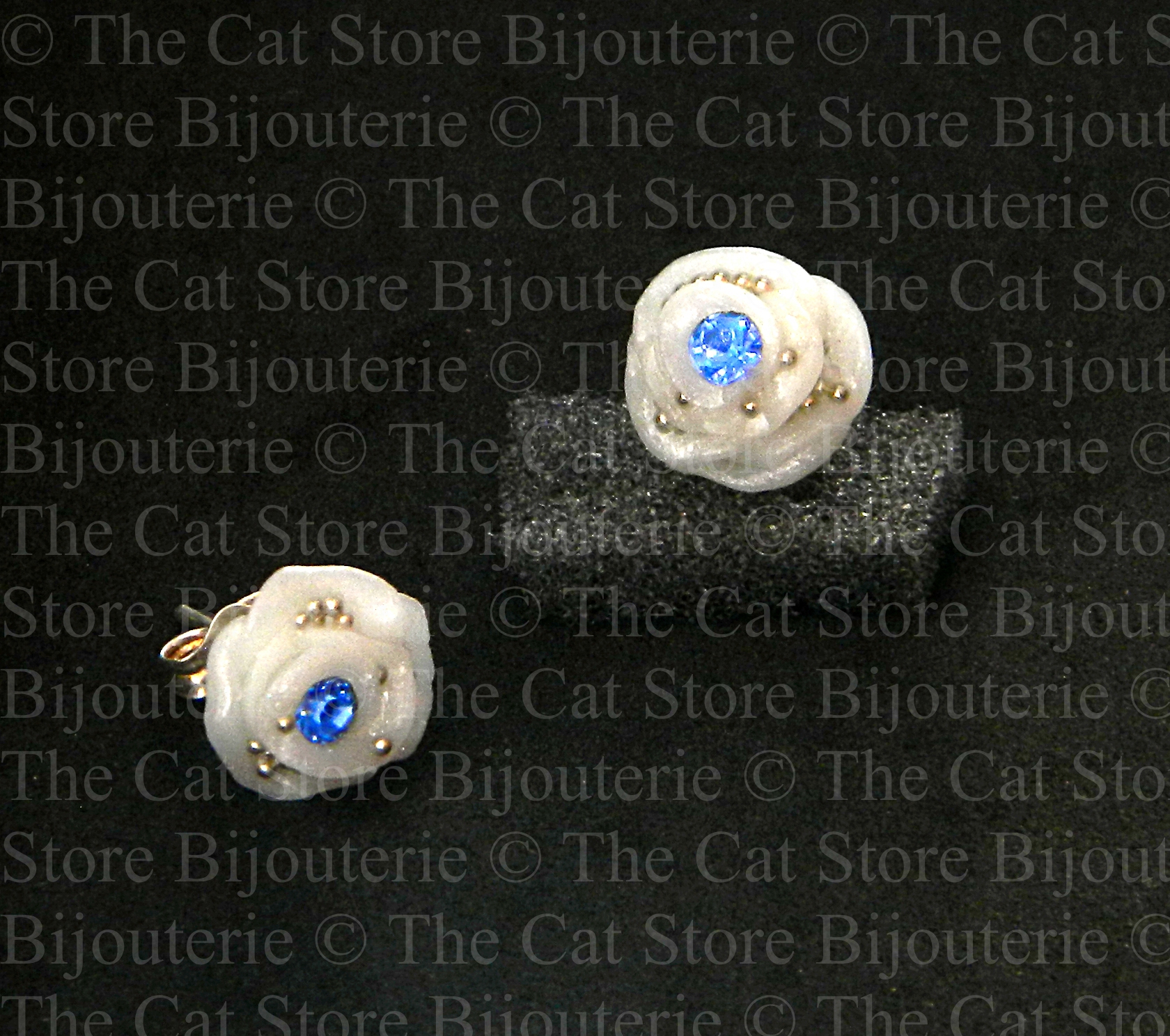 boucles d'oreilles white lady =THE CAT STORE Bijouterie=